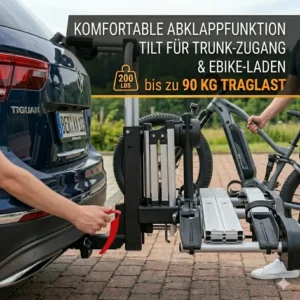 Abklappbarer Fahrradträger ermöglicht den Zugang zum Kofferraum trotz montierter Fahrräder.